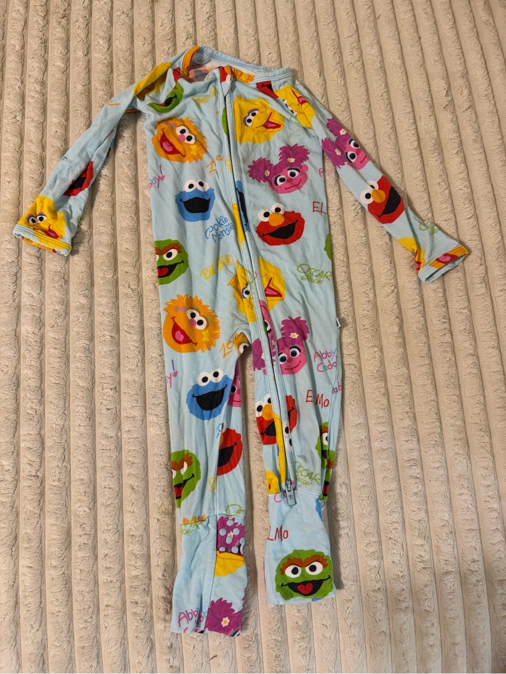 Bums & Roses Sesame Street Light Blue Kids One-Piece Pajama 9-12m